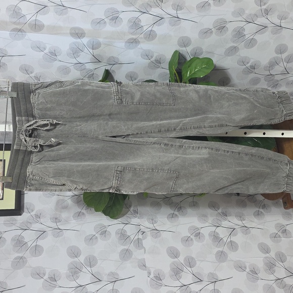 Aerie Essential Cargo Twill Jogger - Picture 5 of 11